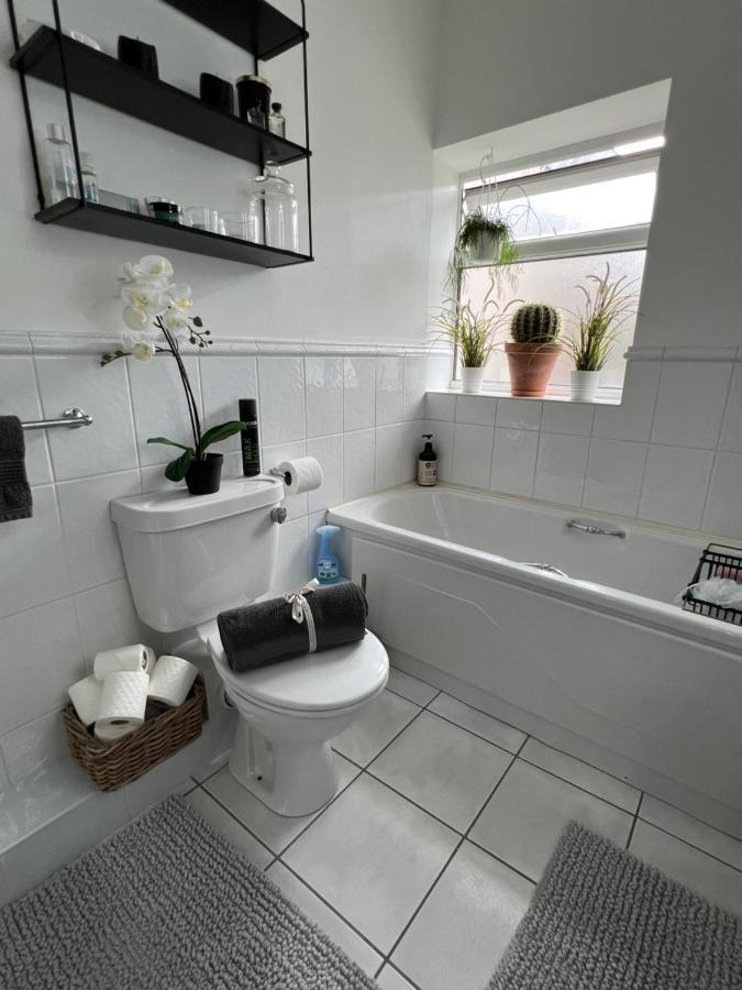 Lovely Apartment In Cork Eksteriør billede